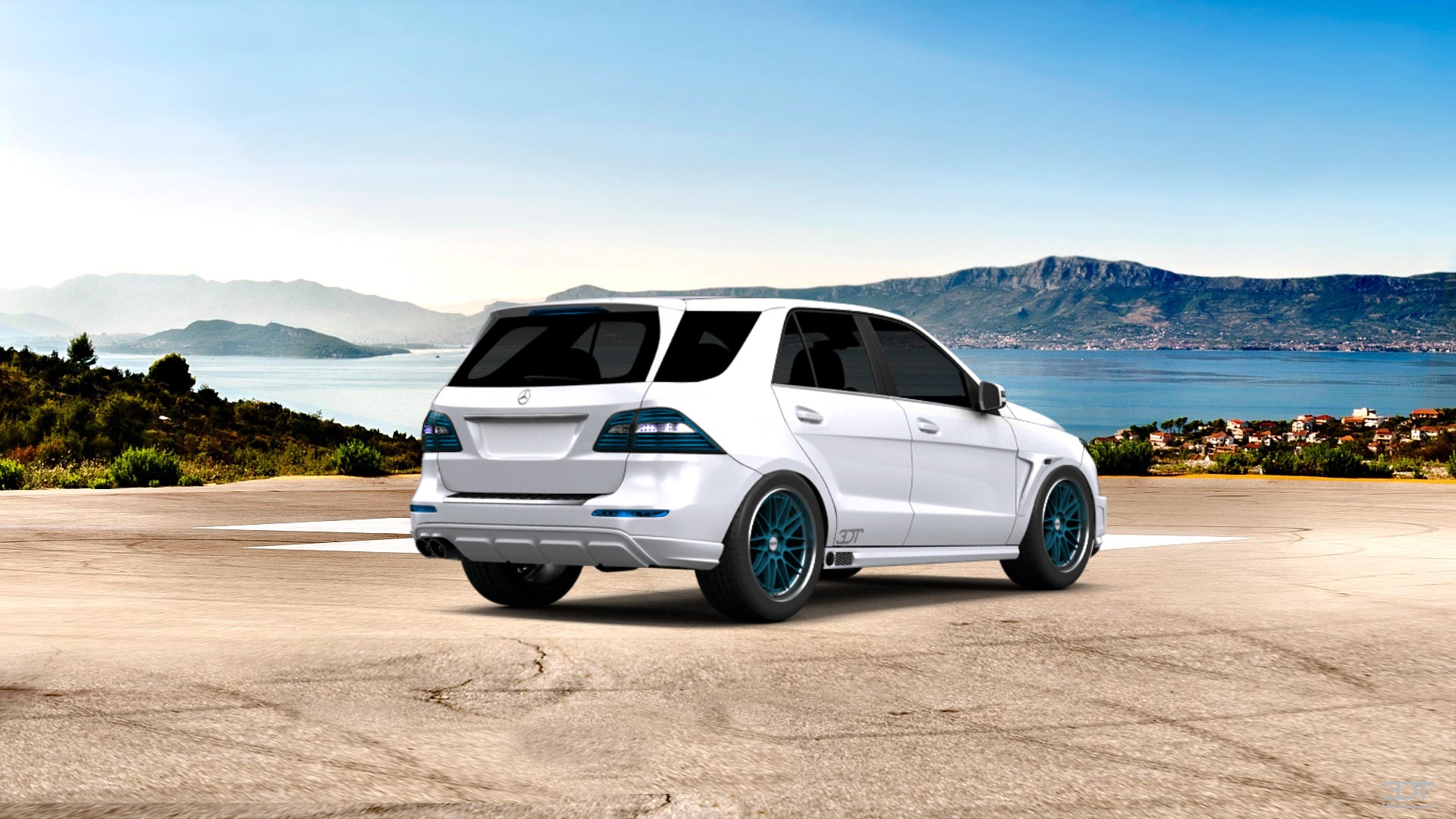 Mercedes ML class SUV 2011 Images
