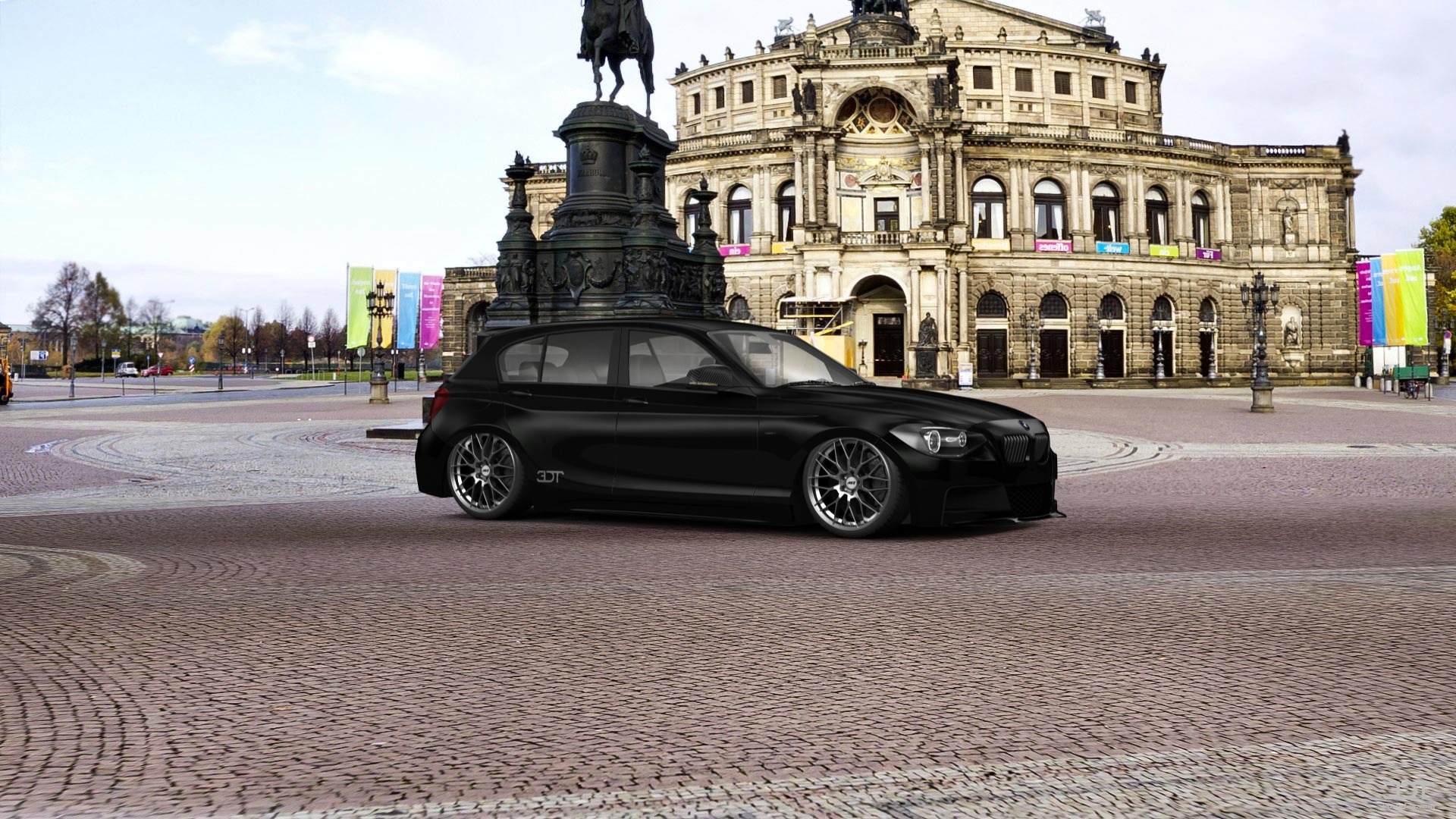 BMW 1 series 5 Door Hatchback 2011 Images