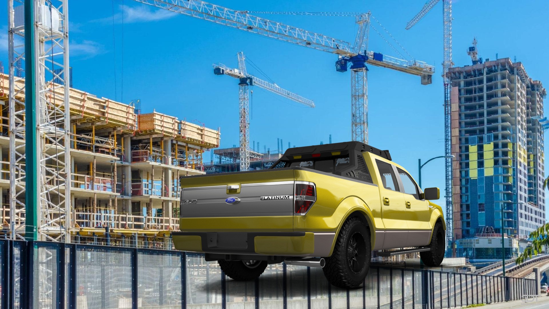 Ford F-150 Crew Cab 4 Door pickup truck 2013