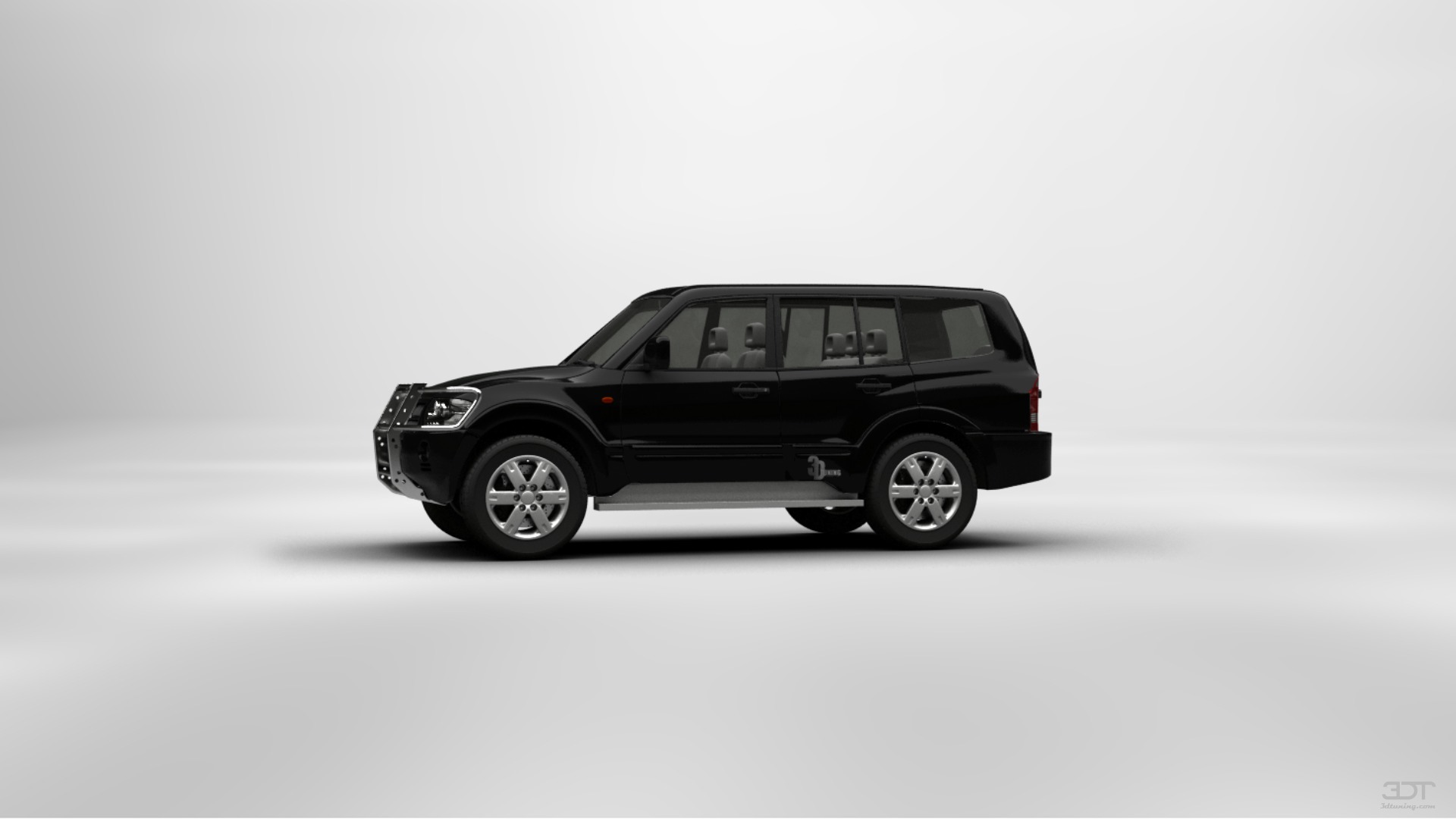 Mitsubishi Pajero SUV 2005