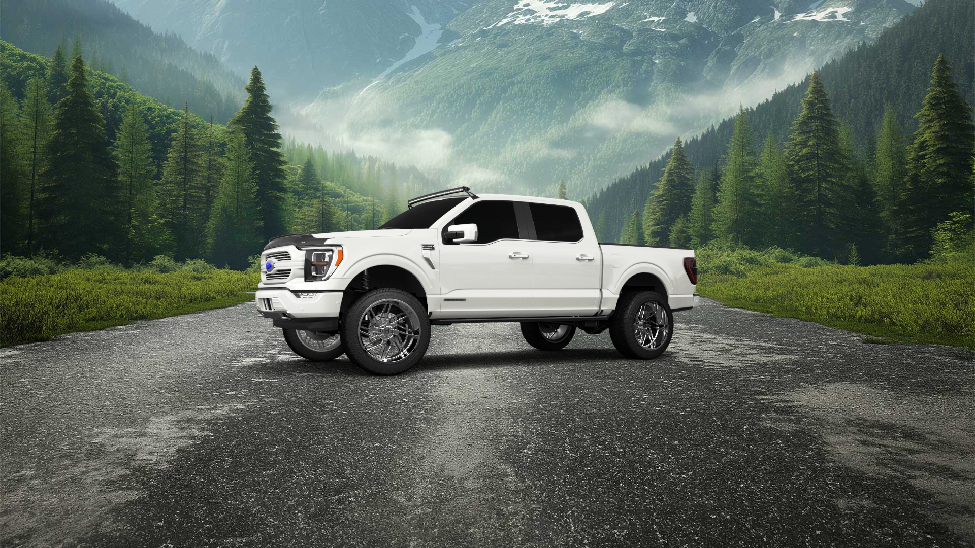Ford F-150 SuperCrew 4 Door pickup truck 2021
