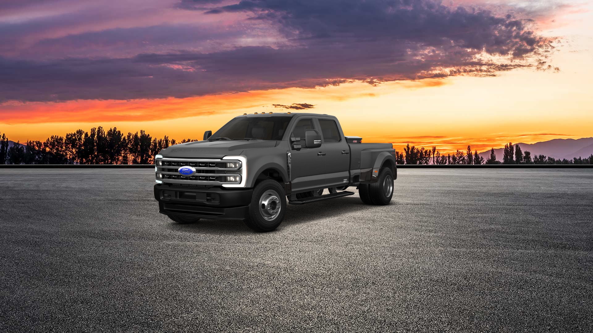 Ford F-350 DRW Crew Cab 4 Door pickup truck 2023 Images