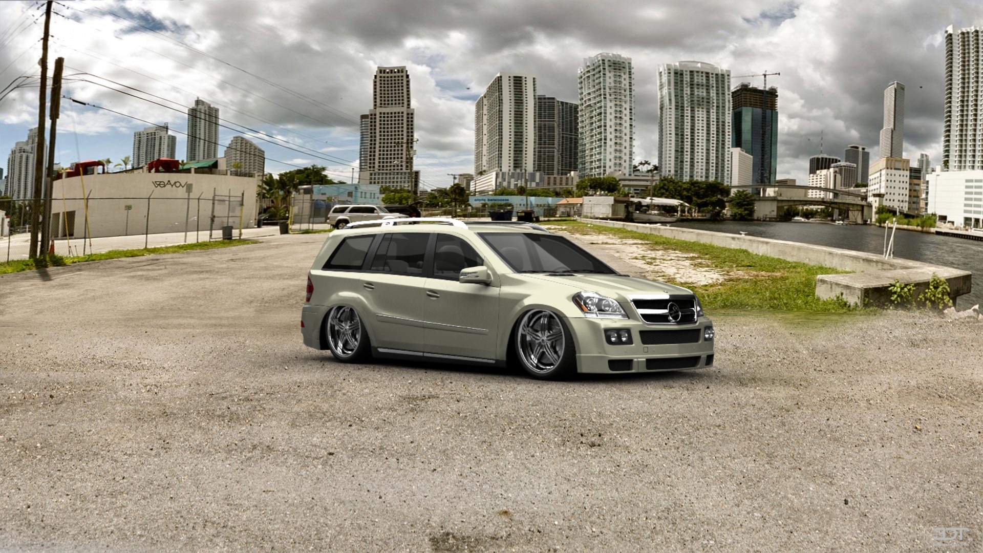 Mercedes GL class SUV 2010