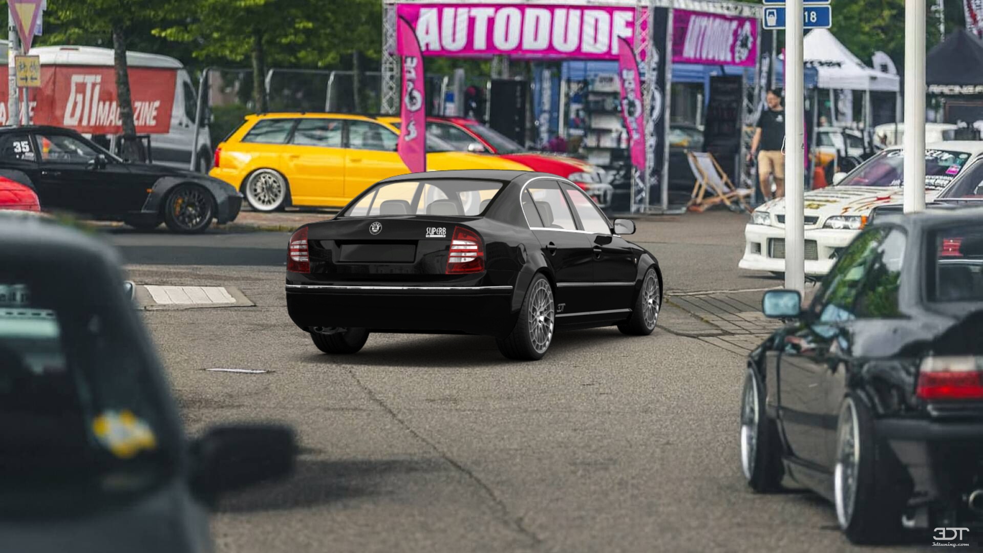 Skoda Superb 4 Door Saloon 2002 Images