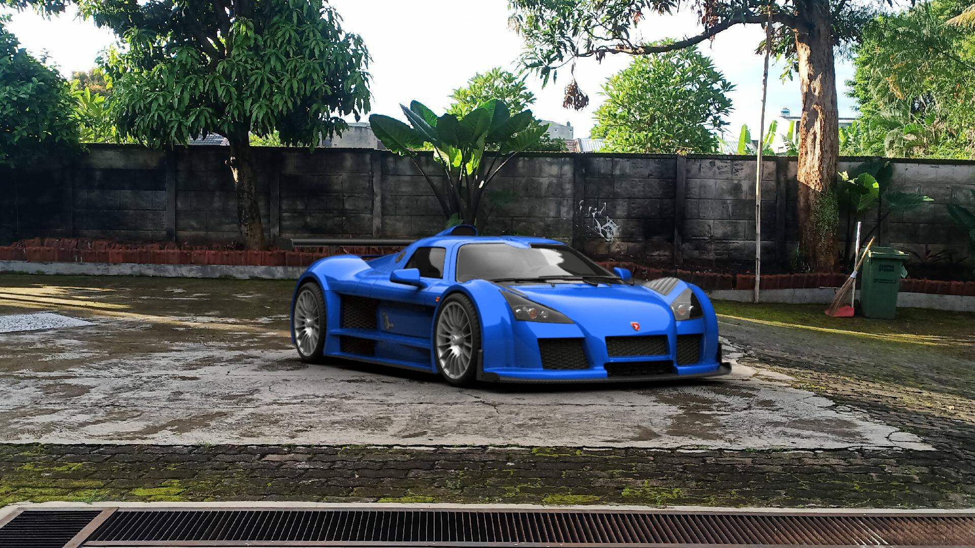 Gumpert Apollo sedan 2005