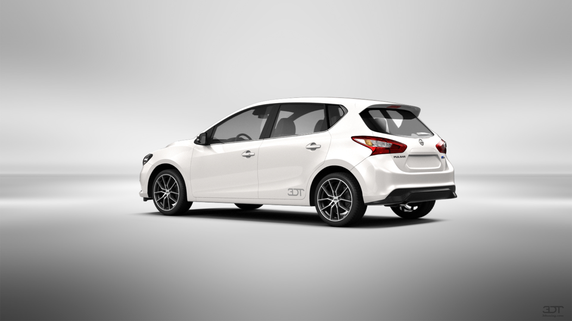 Nissan Pulsar 5 Door Hatchback 2015