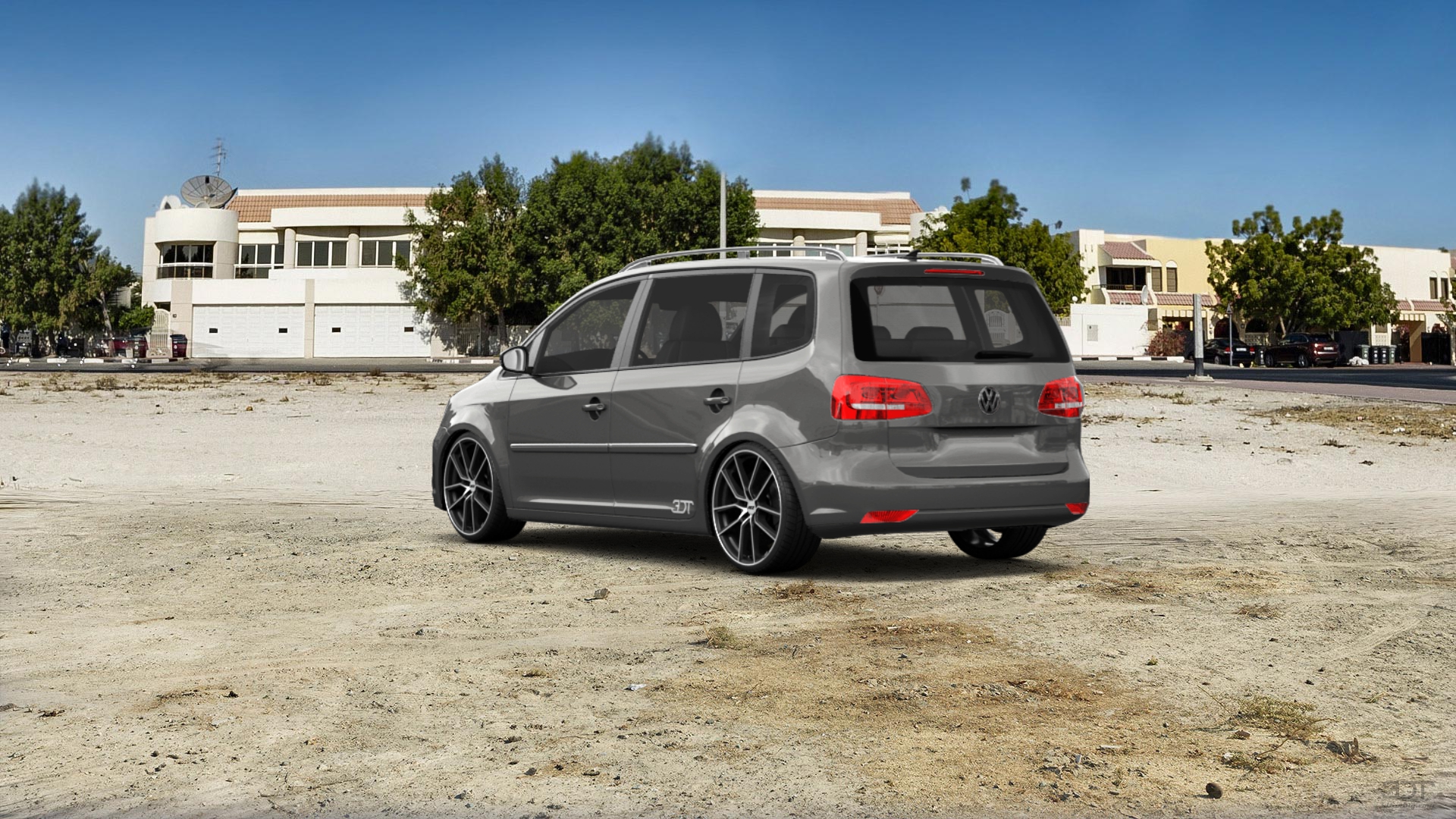 Volkswagen Touran 5-door MPV 2011