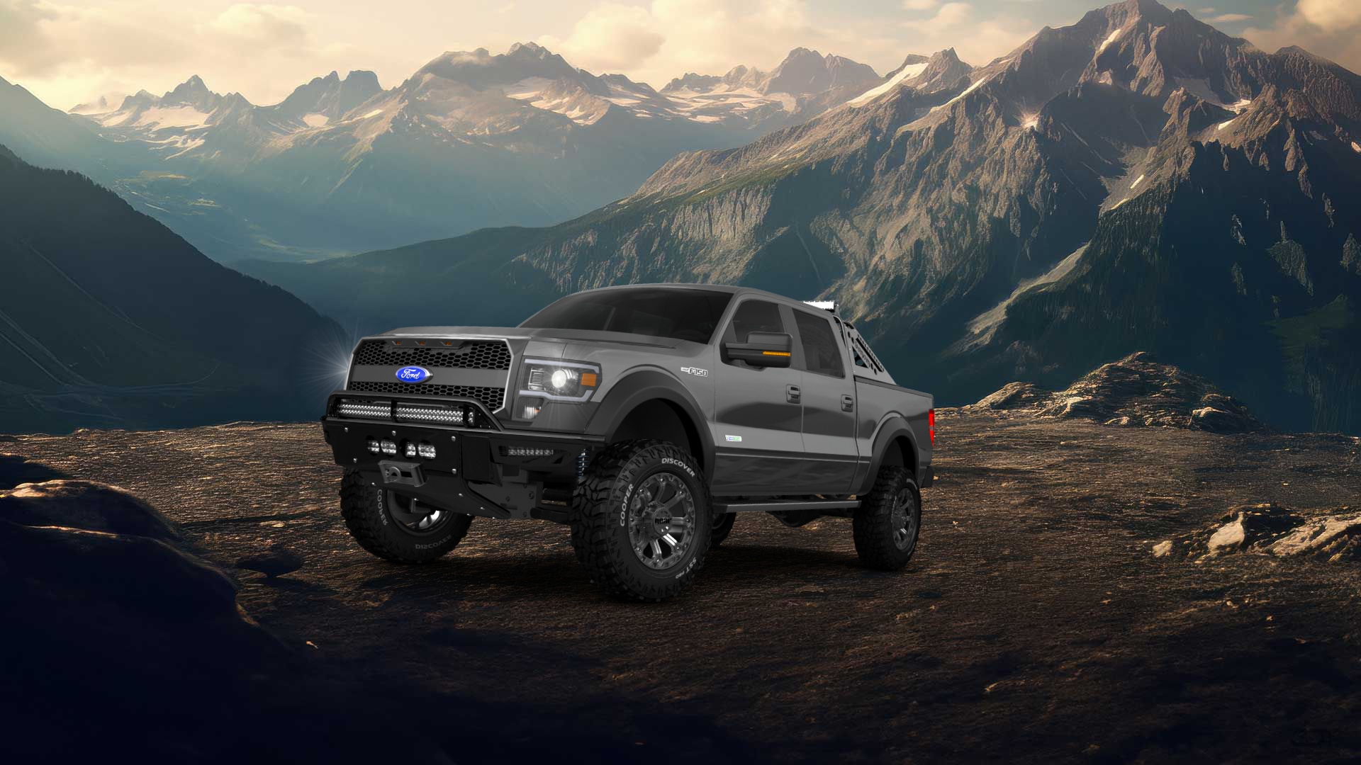 Ford F-150 Crew Cab 4 Door pickup truck 2013