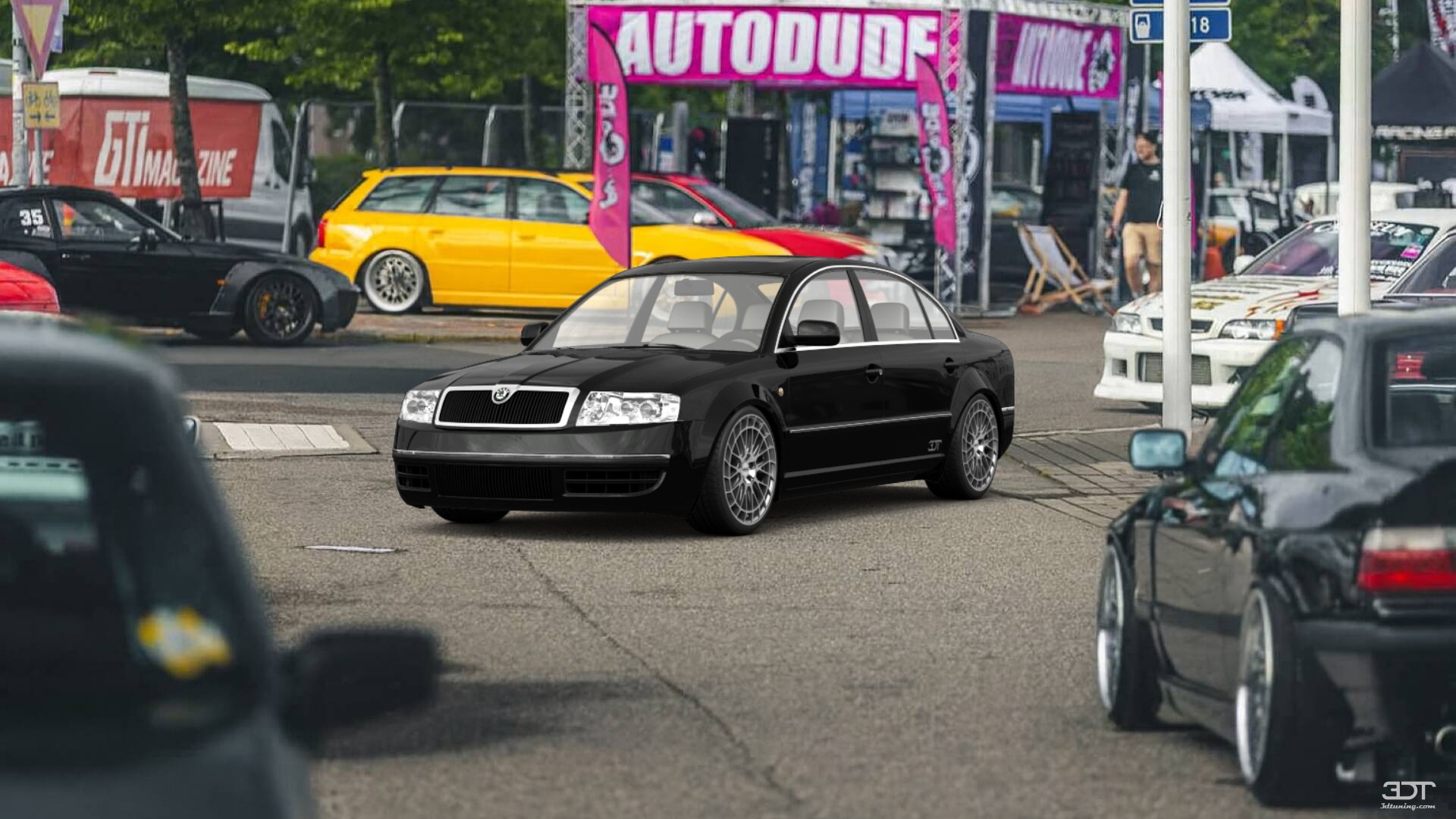 Skoda Superb 4 Door Saloon 2002 Images