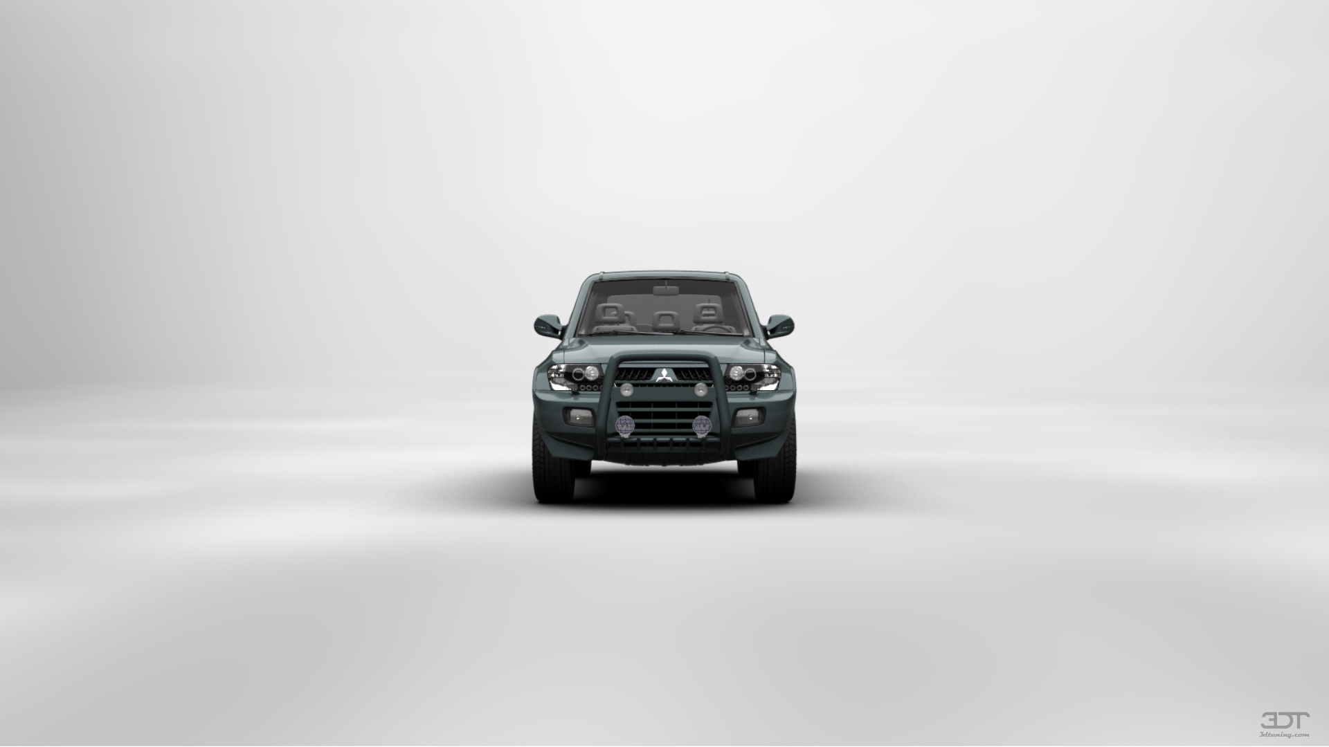 Mitsubishi Pajero SUV 2005