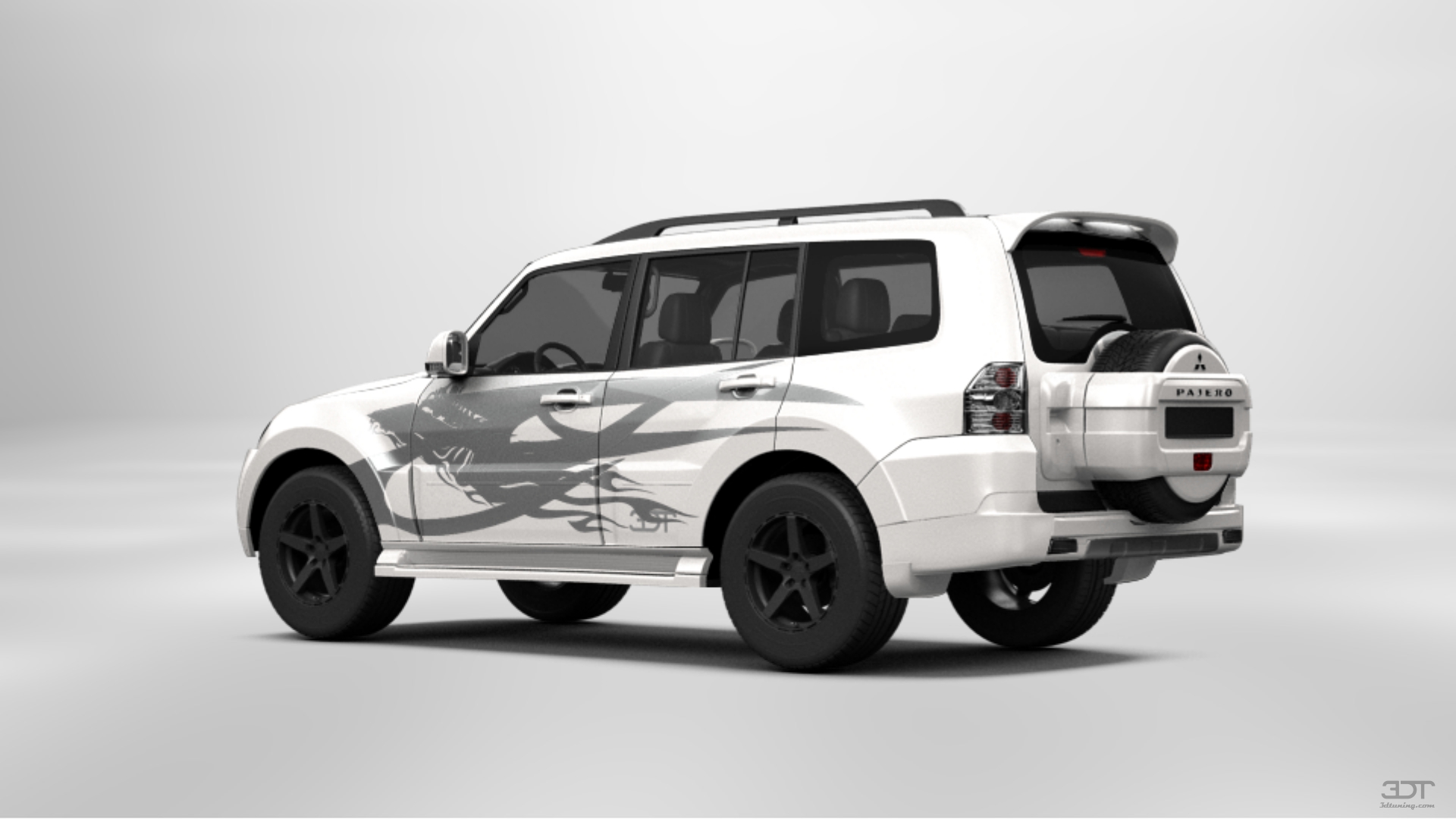 Mitsubishi Pajero 5 door SUV 2012 Images