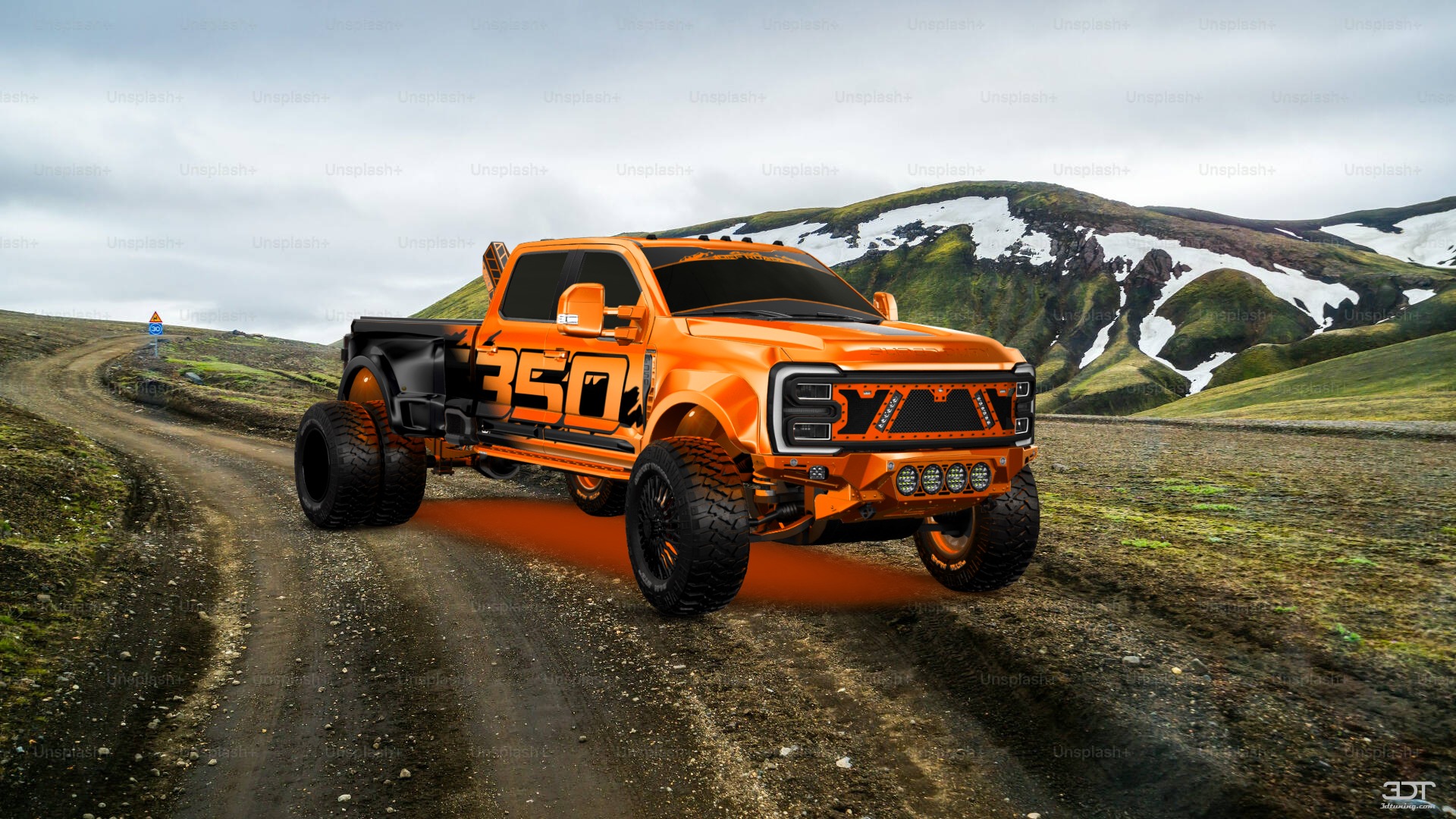 Ford F-350 DRW Crew Cab 4 Door pickup truck 2023 Images