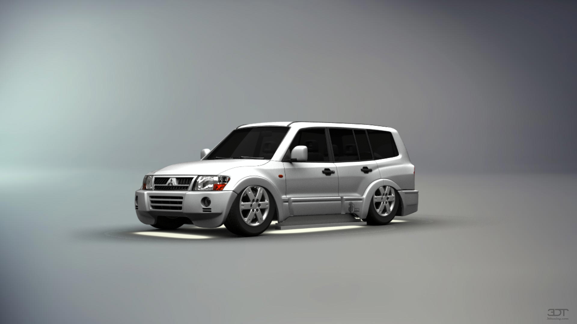 Mitsubishi Pajero SUV 2005