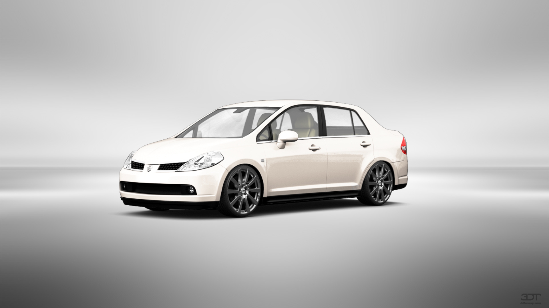 Nissan Tiida Sedan 2010