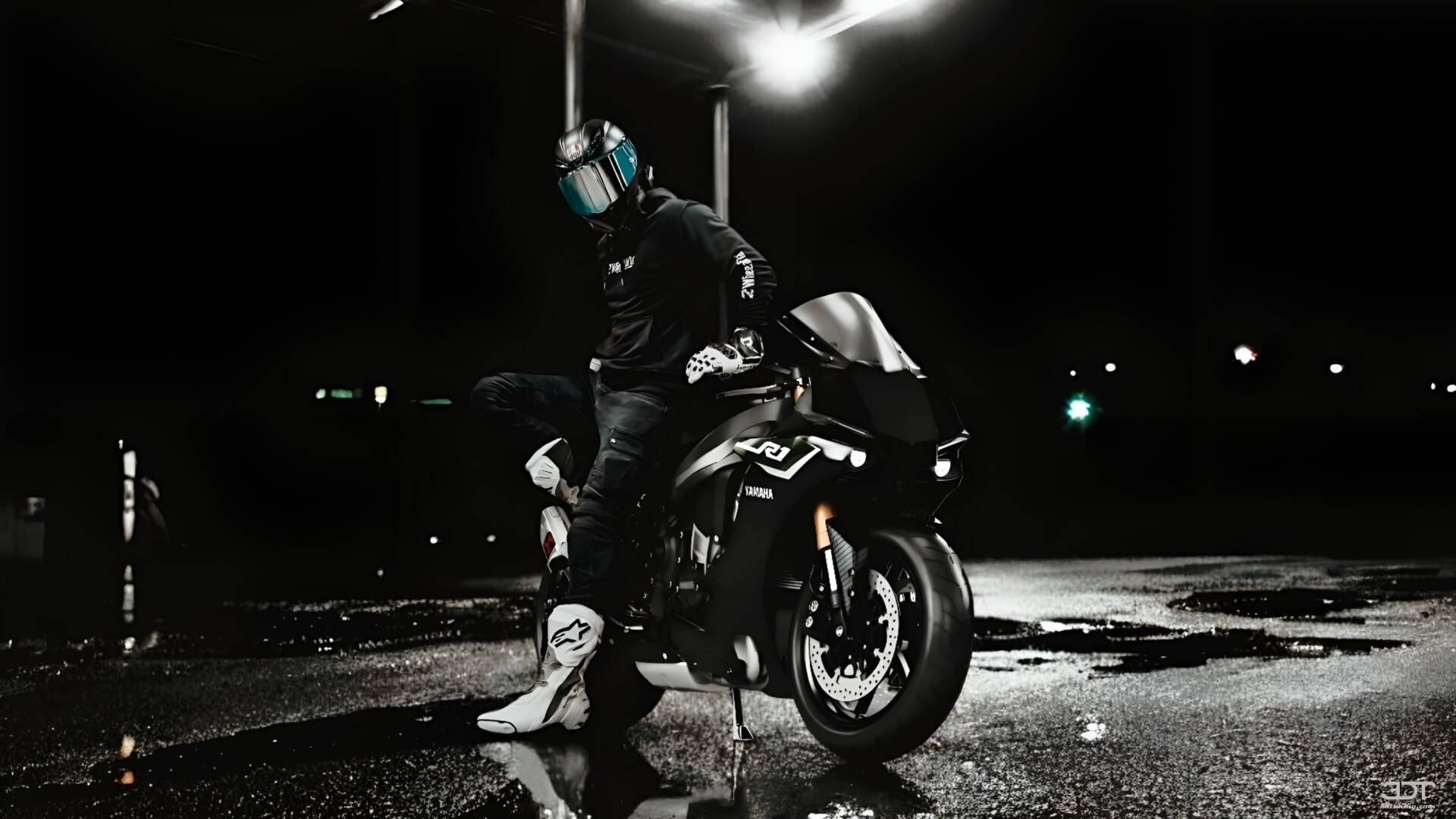 Yamaha YZF R1 Sport Bike 2015