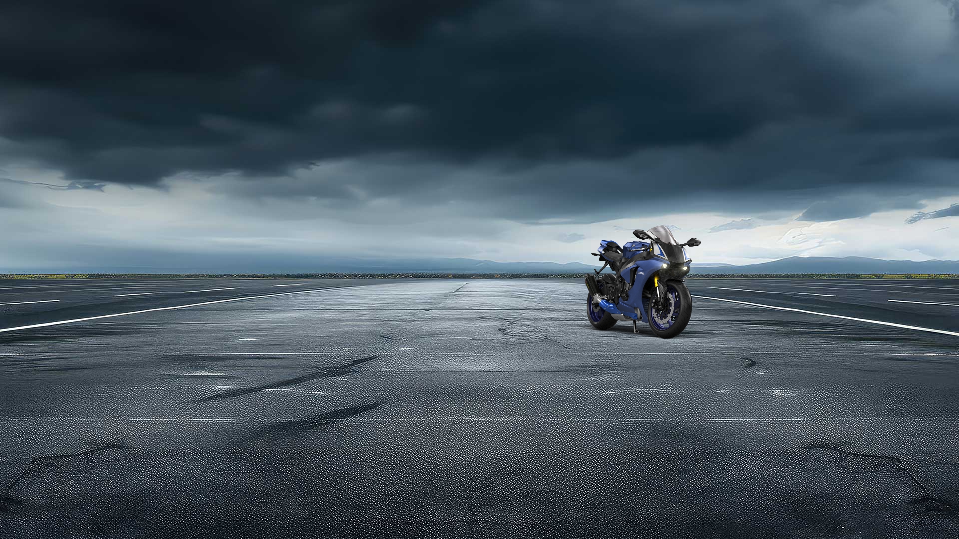 Yamaha YZF R1 Sport Bike 2015