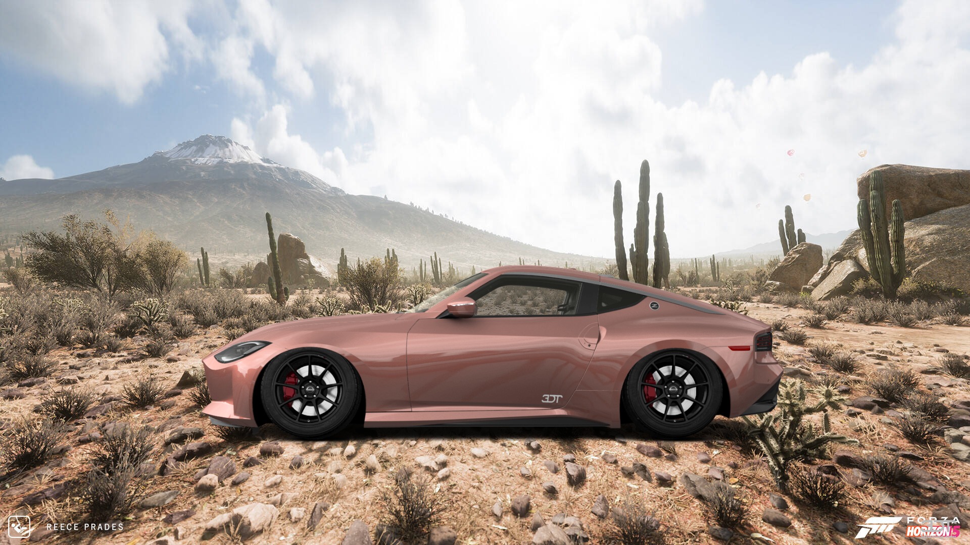 Nissan Z 2 door fastback coupe 2022 Images